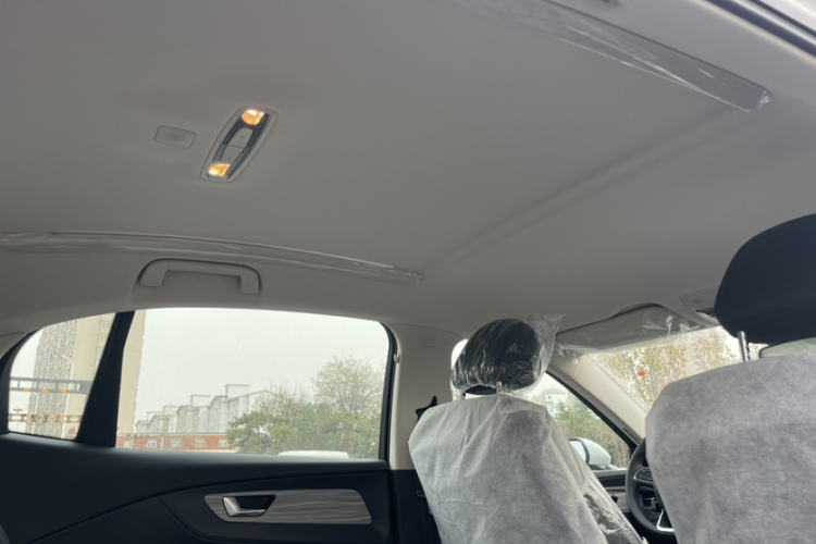 红旗E-QM5 2024款 500km 出行版中控内饰7006