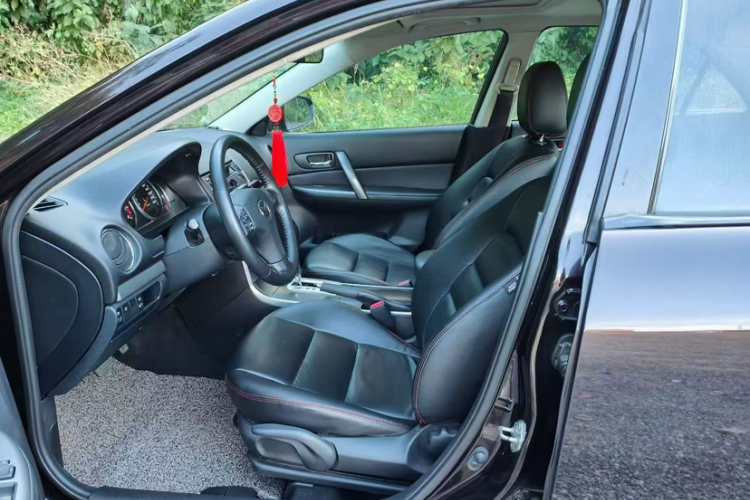 马自达6 2015款 2.0L 自动时尚型中控内饰7002