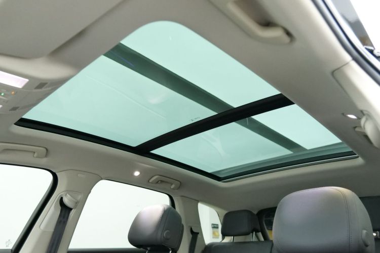 大众 途锐 2023款 3.0TSI 锐享版 经典运动套装中控内饰7001