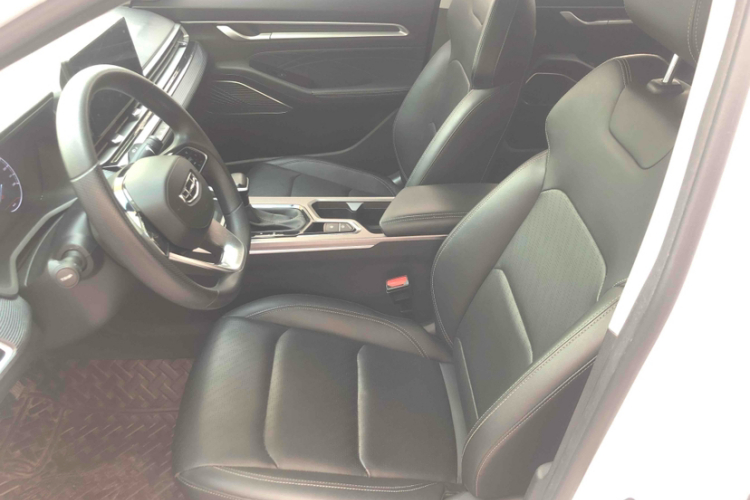 吉利汽车 帝豪 2023款 第4代冠军版 1.5L CVT豪华型中控内饰7005