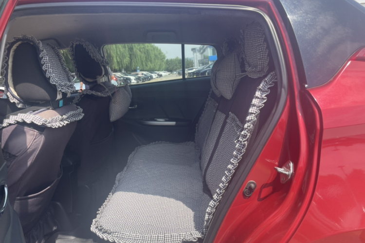 丰田 YARiS L 致炫 2015款 1.5E 自动魅动版中控内饰7006