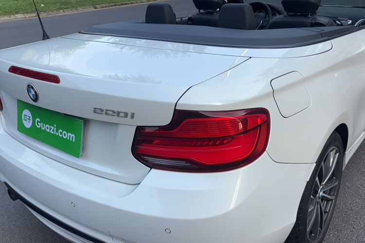 宝马2系(进口) 2018款 220i 敞篷轿跑车 运动设计套装车身外观6005