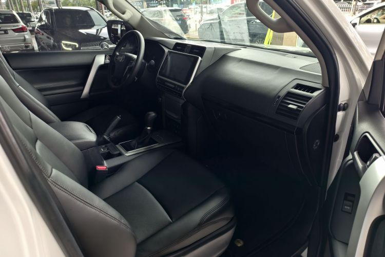 丰田 普拉多（平行进口）中控内饰7005