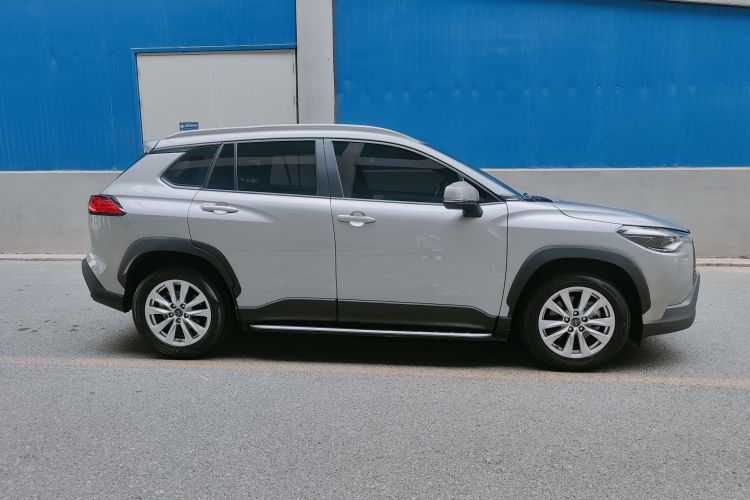 丰田 卡罗拉锐放 2022款 2.0L 豪华版车身外观6015