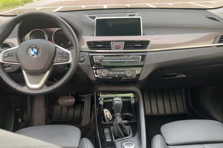 宝马X1新能源 2019款 xDrive25Le 豪华型中控内饰7006