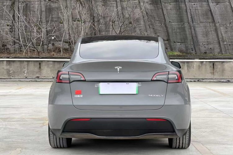 特斯拉 Model Y 2022款 后轮驱动版车身外观6005