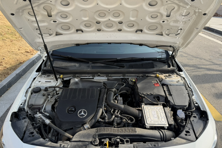 奔驰A级 2022款 改款三 A 200 L 运动轿车时尚型局部细节24