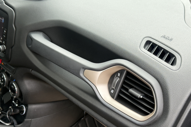 Jeep 自由侠 2016款 1.4T 自动劲能版+局部细节9004