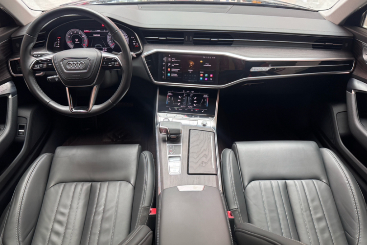 奥迪A6L 2024款 45 TFSI quattro 臻选致雅型中控内饰7002