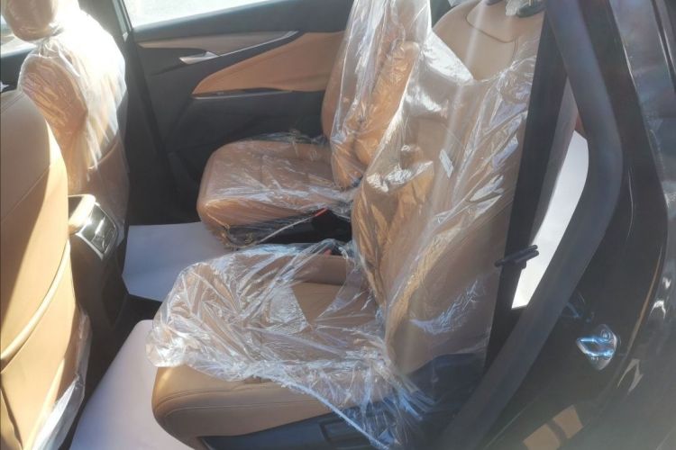 上汽大通MAXUS 大通G50插电混动 2025款 领航版中控内饰7005