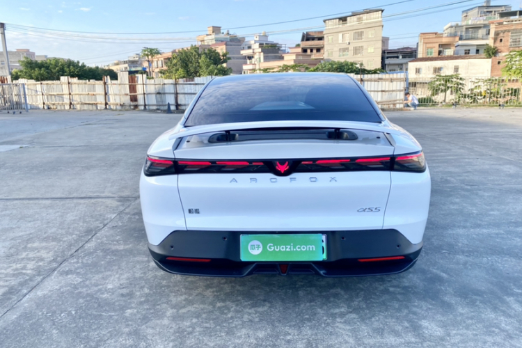 ARCFOX极狐 极狐 阿尔法S5 2025款 560MAX 185kW车身外观6004