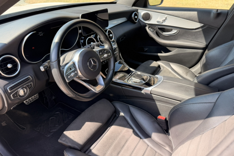 奔驰C级 2019款 C 260 运动版中控内饰7003