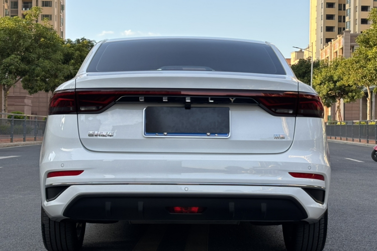 吉利汽车 帝豪 2025款 第4代 1.5L CVT尊贵型车身外观6005