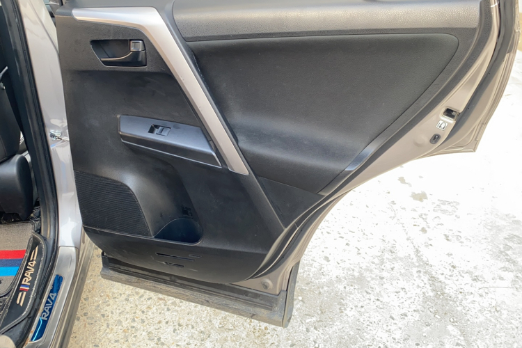 丰田 RAV4荣放 2019款 2.0L CVT两驱舒适版 国VI中控内饰7008