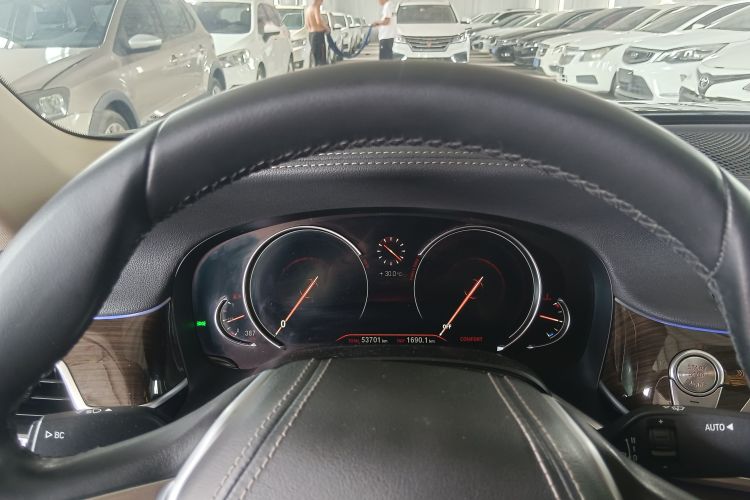 宝马7系 2016款 730Li 领先型中控内饰7009