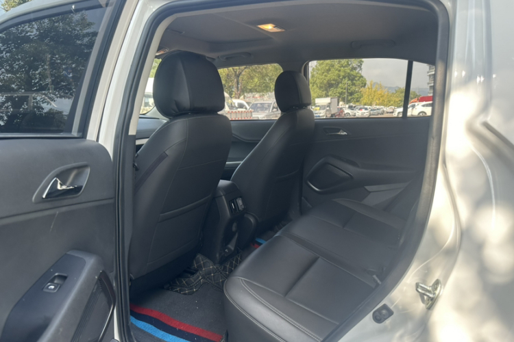 北京现代ix35 2021款 2.0L 自动两驱GLS领先版中控内饰7003