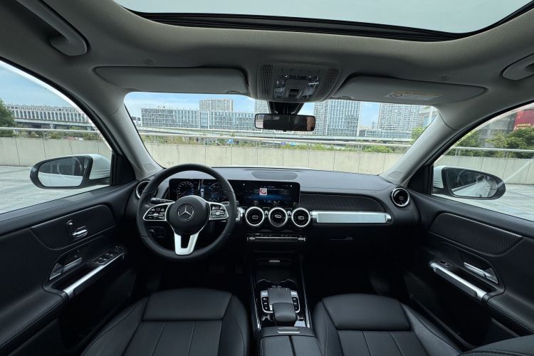 奔驰GLB 2020款 GLB 200 动感型中控内饰7003