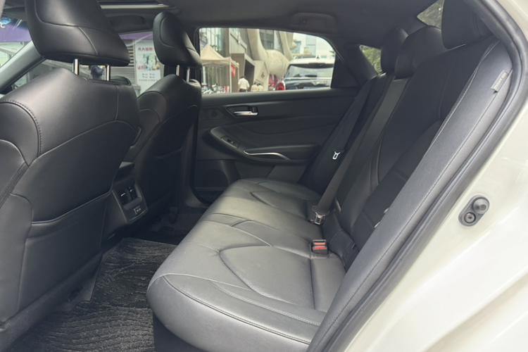 丰田 亚洲龙 2023款 双擎 2.5L 豪华版中控内饰7001