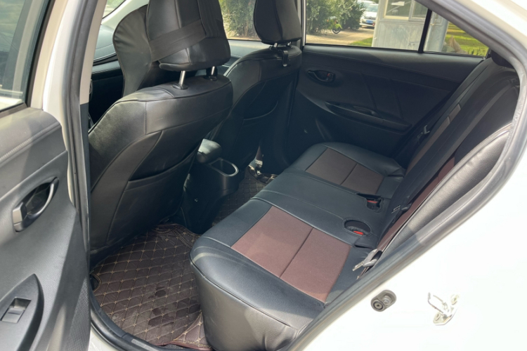 丰田 YARiS L 致享 2020款 1.5L CVT领先版中控内饰7009