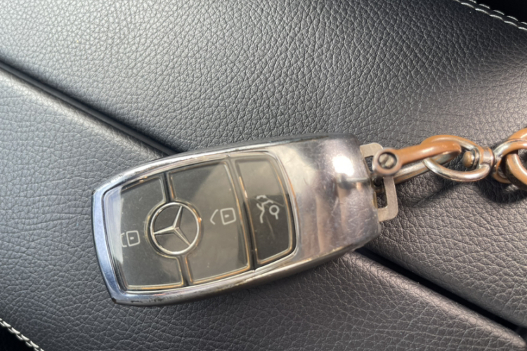 奔驰GLC 2021款 GLC 260 L 4MATIC 动感型中控内饰7001