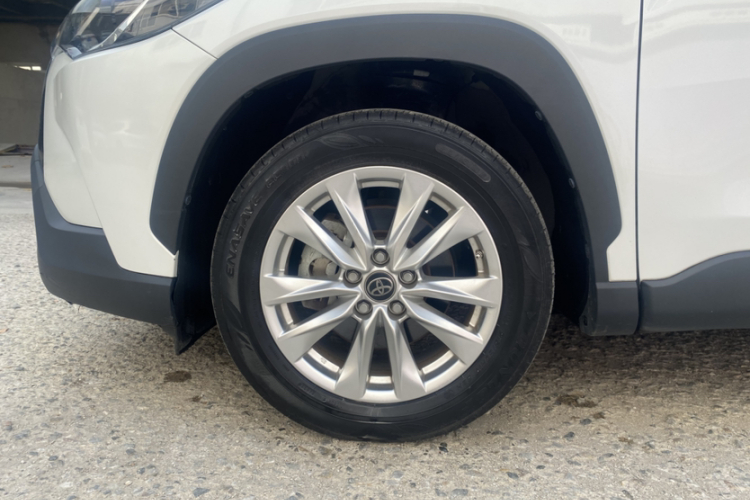 丰田 卡罗拉锐放 2022款 2.0L 先锋版车身外观6008