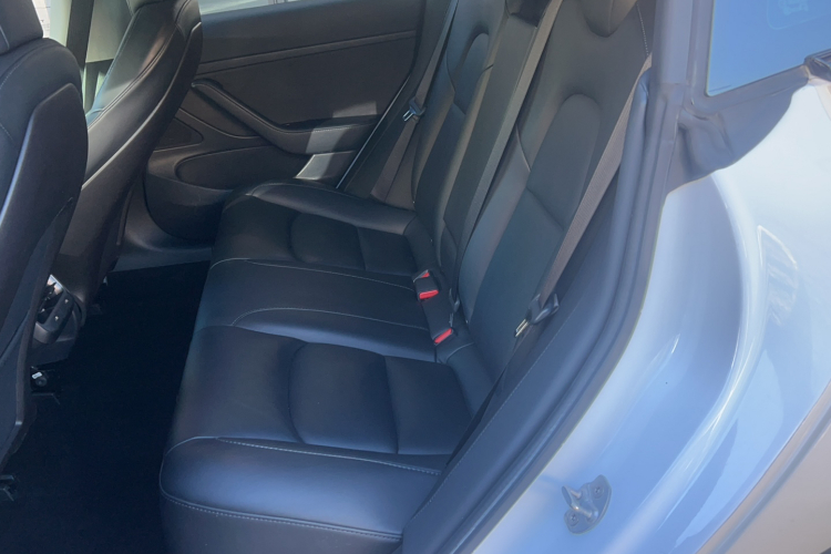 特斯拉 Model 3(进口) 2019款 标准续航后驱升级版(52度)中控内饰7001