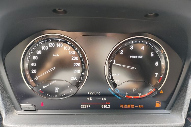 宝马1系 2023款 125i M运动曜夜版中控内饰15