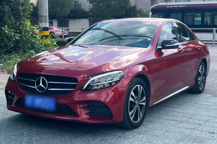 奔驰C级 2019款 C 260 运动版车身外观1