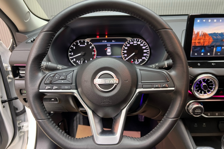 日产 轩逸 2023款 1.6L CVT悦享版中控内饰7002