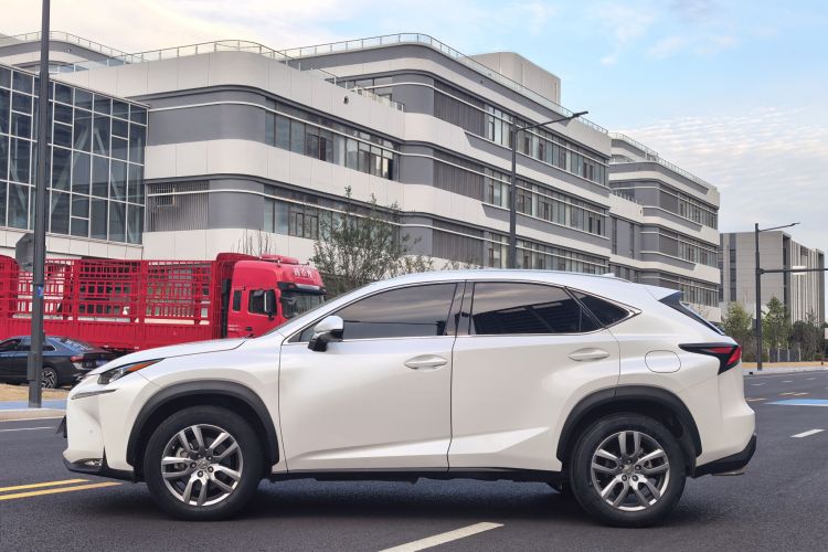 雷克萨斯NX 2015款 200t 全驱 锋尚版车身外观6006