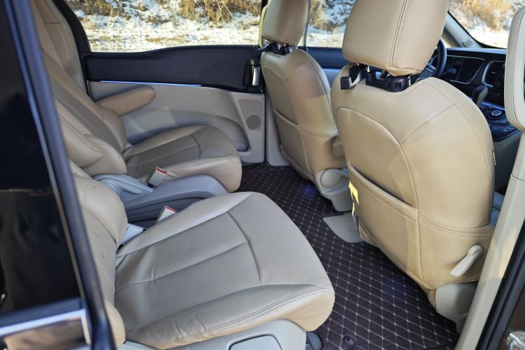 别克GL8 2015款 2.4L 豪华商务尊享版中控内饰7011