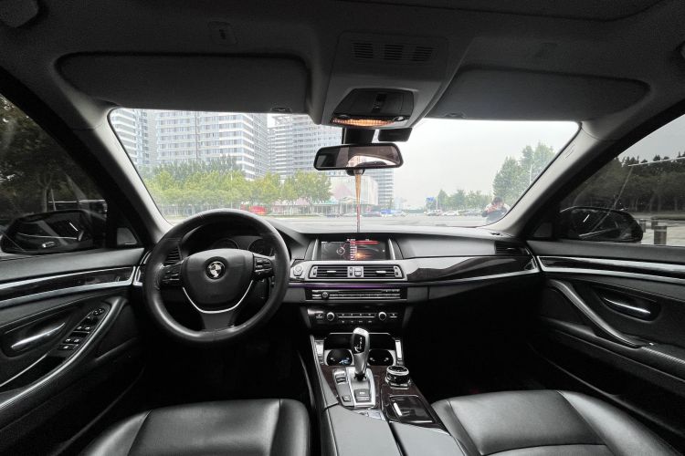 宝马5系 2017款 525Li 领先型车身外观6004