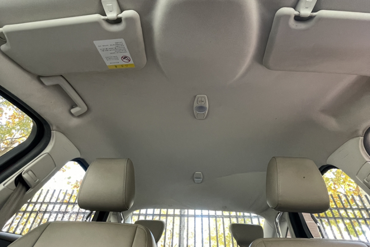 福特 福克斯 2012款 三厢 1.6L 自动舒适型局部细节22