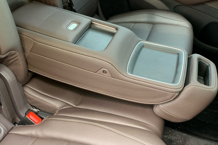 奔驰GLE 2023款 GLE 350 4MATIC 时尚型中控内饰7013