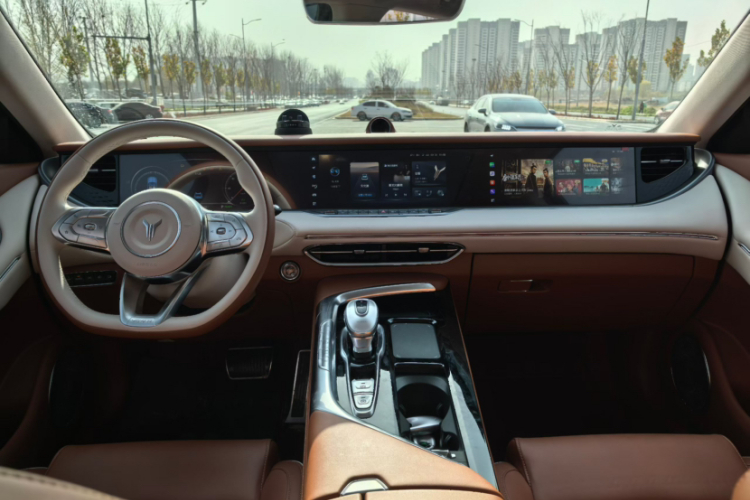 岚图汽车 岚图FREE 2023款 四驱超长续航增程版中控内饰7004