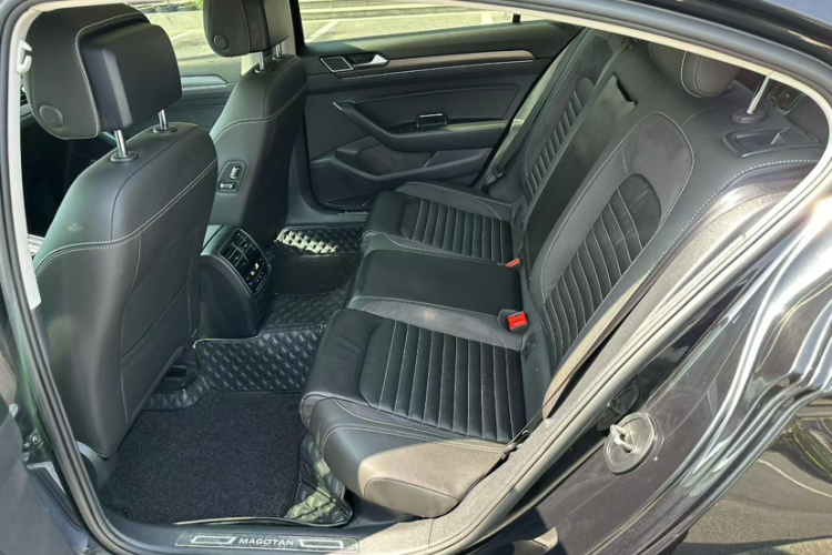 大众 迈腾 2020款 330TSI DSG 领先型中控内饰7003