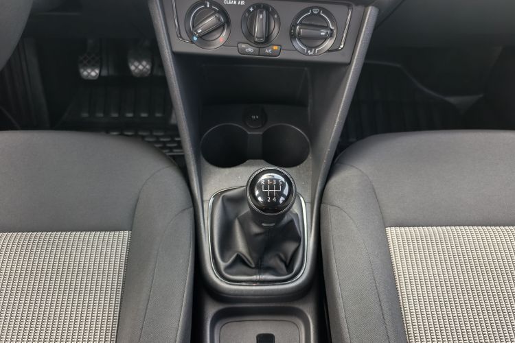 大众 Polo 2018款 1.5L 手动安驾型中控内饰7007