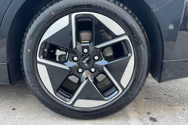 五菱汽车 五菱星光 2025款 610km 智能旗舰型车身外观6004