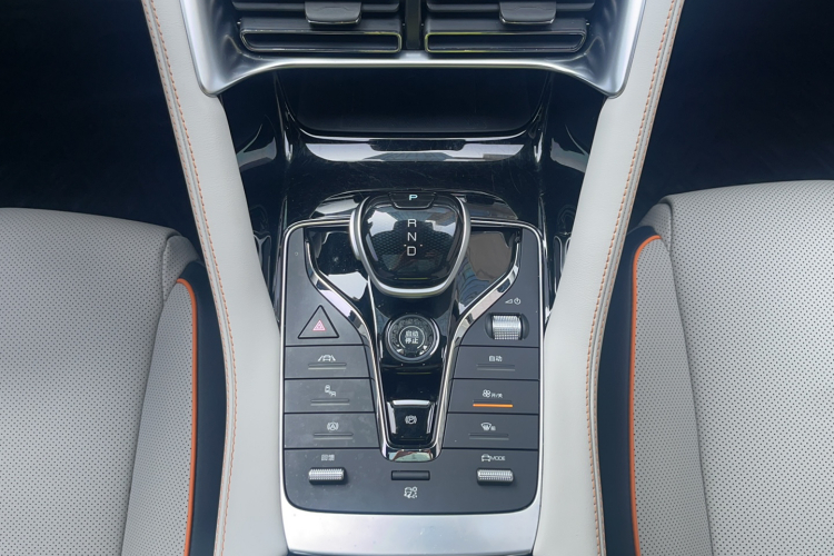 比亚迪 宋PLUS新能源 2021款 EV 旗舰型局部细节18