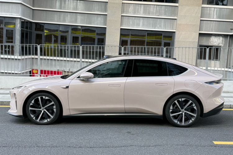 蔚来ET5 2022款 75kWh车身外观6004