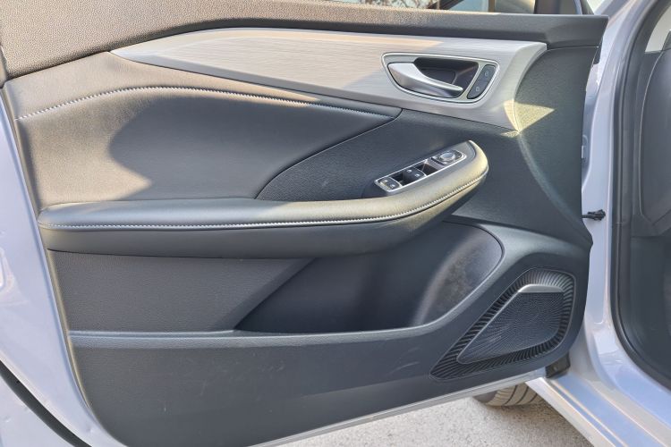 飞凡汽车 飞凡ER6 2021款 新动版 620km 智享版局部细节9001