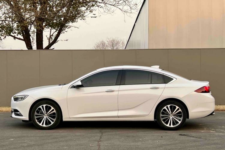 别克 君威 2017款 28T 尊贵型车身外观6008