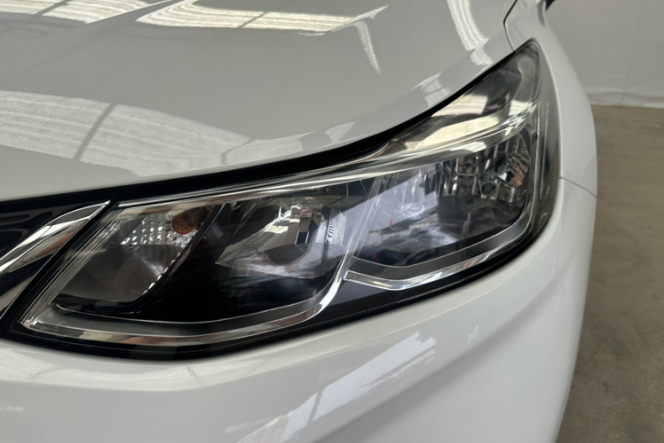 雪佛兰 科鲁兹 2018款 320 自动先锋天窗版车身外观6006