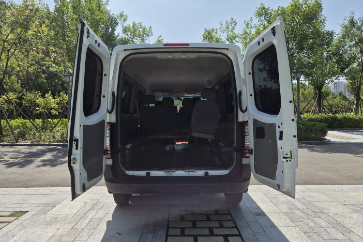 江汽集团 星锐 2022款 2.0T节油王PLUS快运版中轴5-6座HFC4DB3-2E4车身外观6012