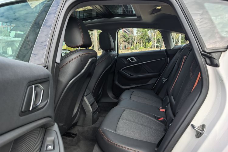 宝马2系(进口) 2023款 225i 四门轿跑车 M运动套装中控内饰7006