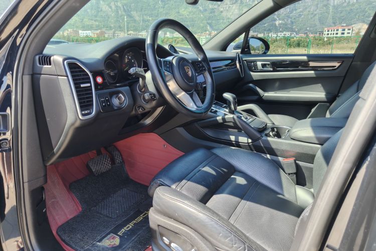 保时捷 Cayenne新能源 2020款 Cayenne E-Hybrid 2.0T中控内饰7005