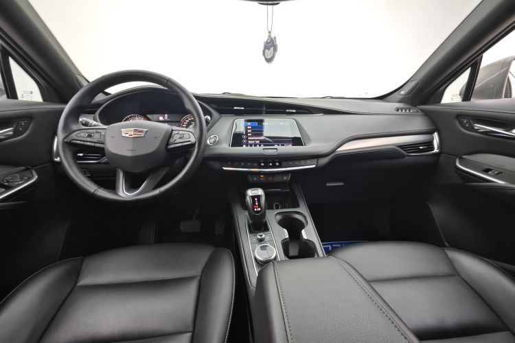 凯迪拉克XT4 2018款 28T 两驱领先型中控内饰7012