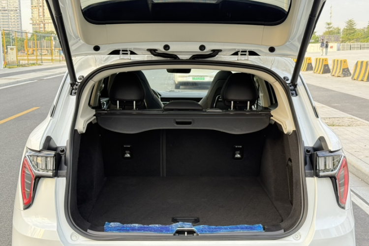 领克01 2021款 2.0TD 两驱型Pro局部细节23