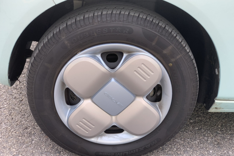 吉利银河 2023款 熊猫mini 120km 亚运熊车身外观6006