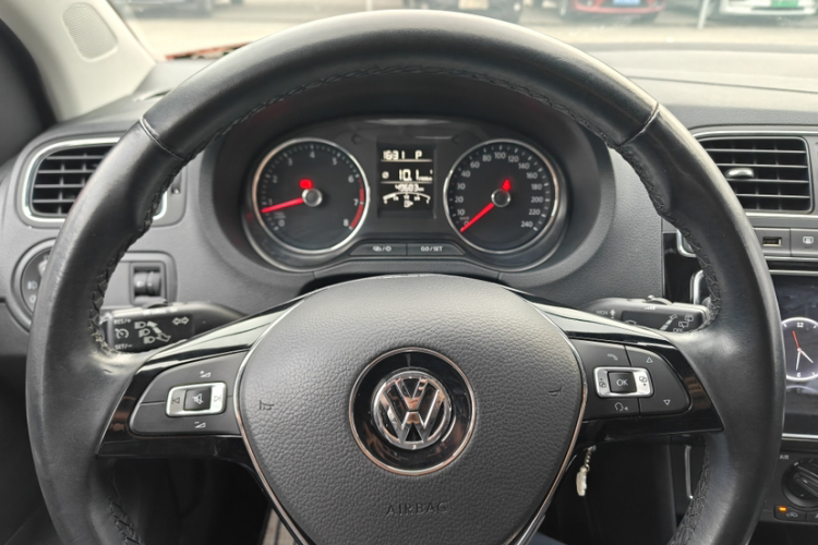 大众 Polo 2018款 1.5L 自动安享型中控内饰7002